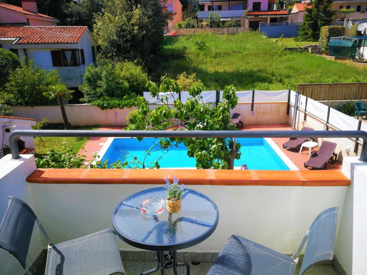 Apartments Bilic With Garden & Swimming Pool - 50M From The Beach بيشكانا أوفالا المظهر الخارجي الصورة